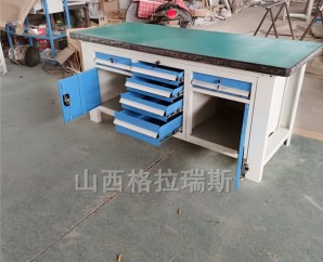 包頭車間工作臺定制實拍