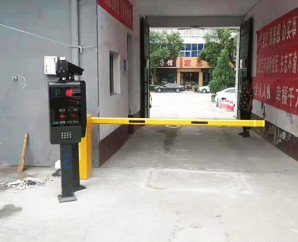 太原車牌識(shí)別一體機(jī)道閘停車場(chǎng)抬桿